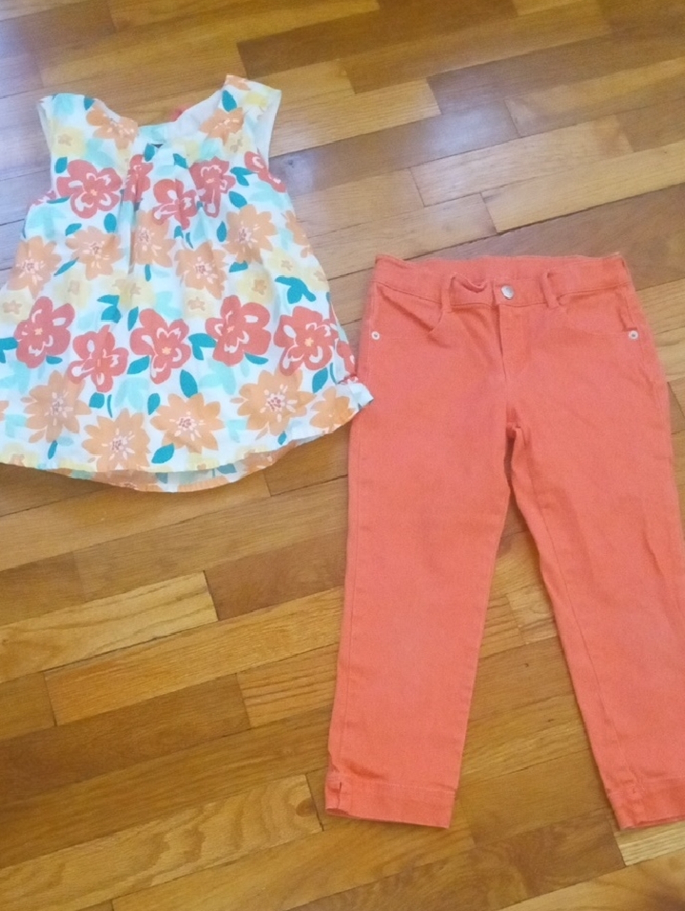 Girls Floral Tank Top , cutout back & Coral capri Pants Set size 7